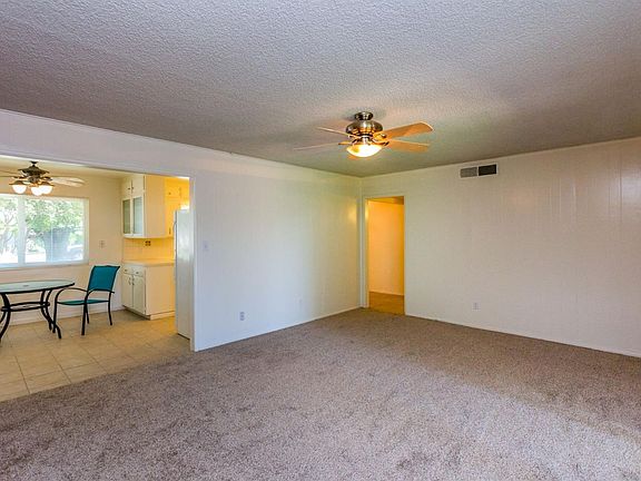 5th image of 890 E Pinedale Ave