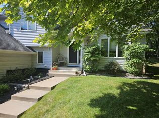 1921 59th Ct E, Inver Grove Heights, MN 55077