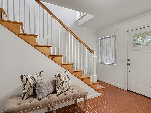 5th image of 11329 Newcastle Way