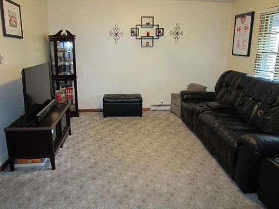 5th image of 10410 Twin Oaks Dr