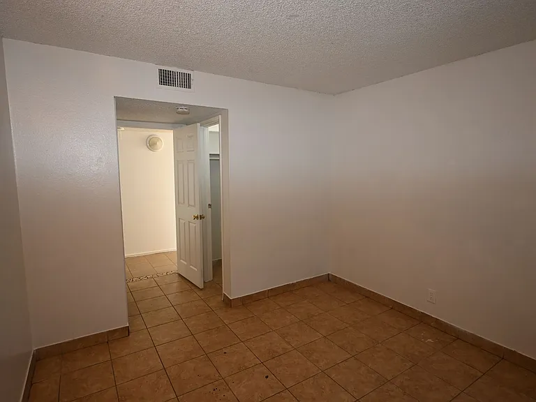 2301 Stewart Ave #A — Photo 11