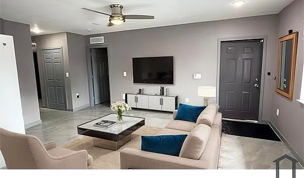 2057 Washington Ave #2 — Photo 25