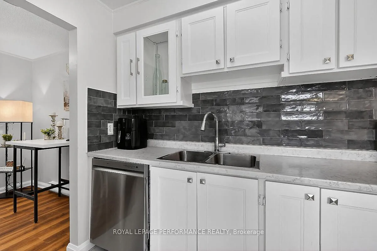 3 bed, $2,500 — Photo 4