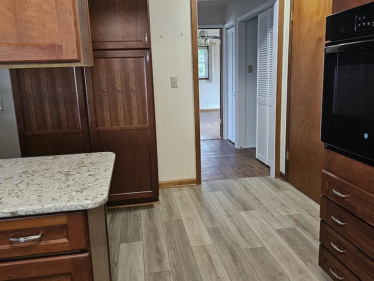 W330N9225 W Shore Dr — Photo 14