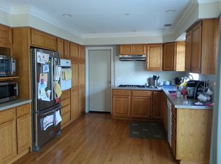 2524 Center Rd, Novato, CA 94947