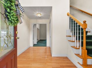 496 E Central St, Franklin, MA 02038