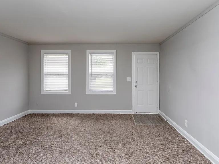 Oaklee Village Apartments — Photo 95