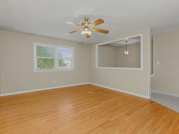 3rd image of 504 E Osage St