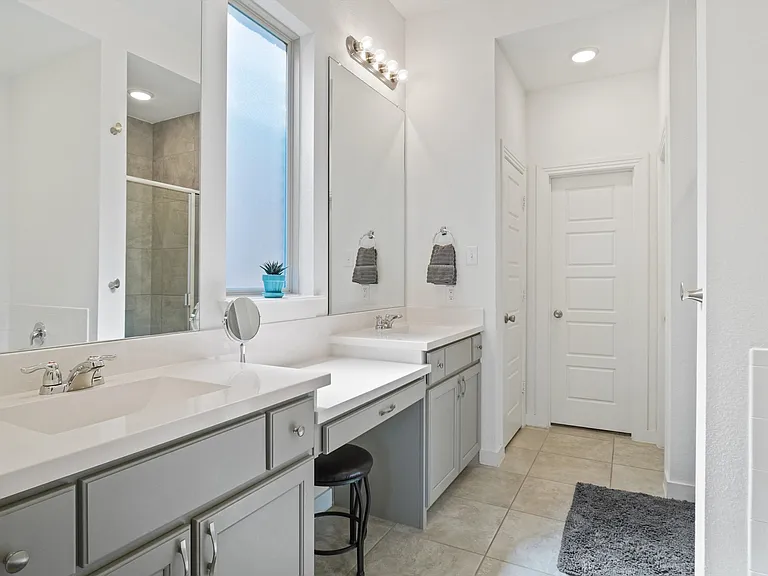 525 Overton Ave — Photo 14