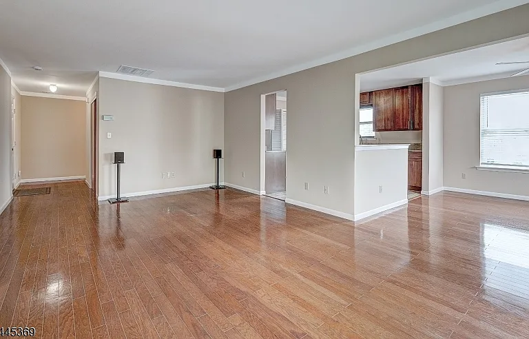 32 Rebecca Rd — Photo 2