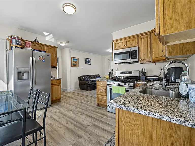 1081-83 Lawrence St #2 — Photo 13