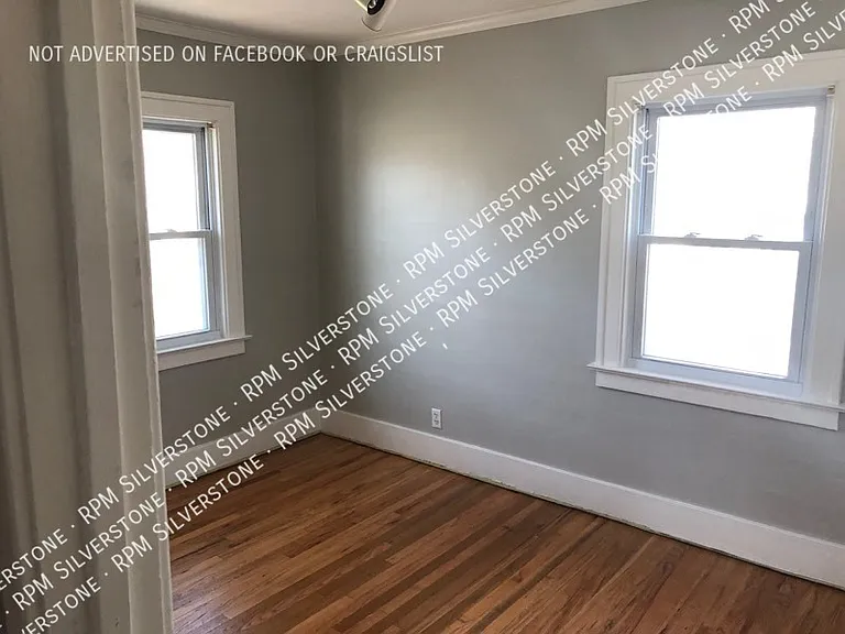 613 E 3rd St — Photo 12