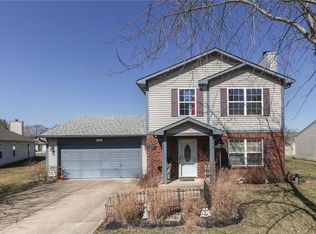 906 Governors Ln, Shelbyville, IN 46176