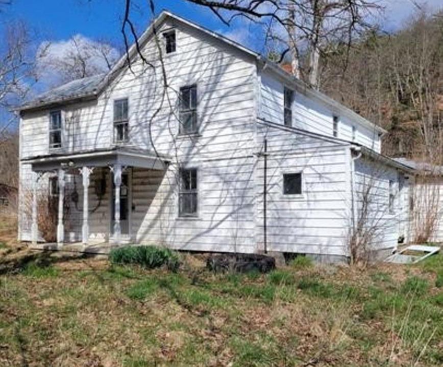1st image of 99 Little Cacapon Rd