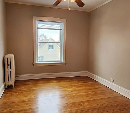 4th image of 1921 W Berteau Ave APT 3D