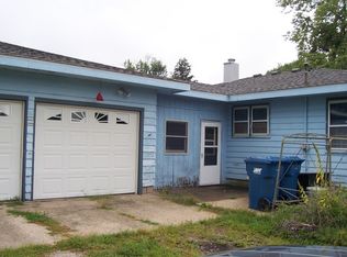 430 W Maple St, Hoopeston, IL 60942