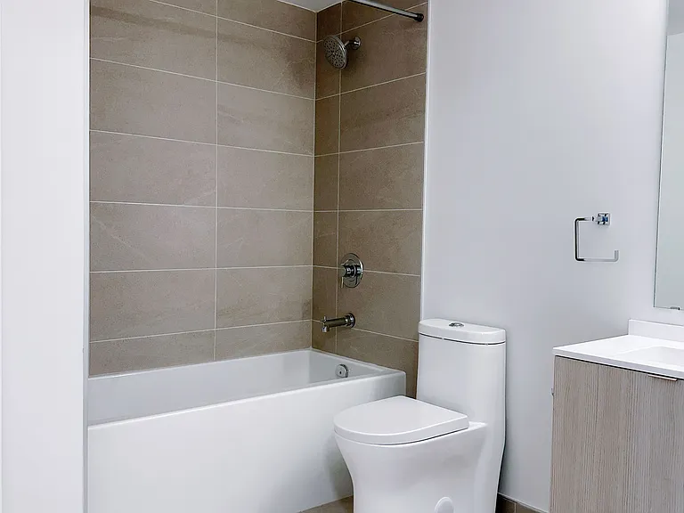 100 Queen St E #603 — Photo 15