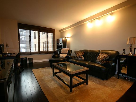 3rd image of 44 W 62nd St APT 8E