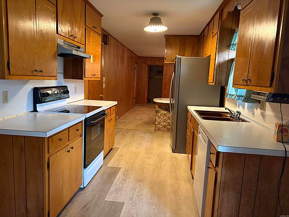 2nd image of 109 Apache Dr