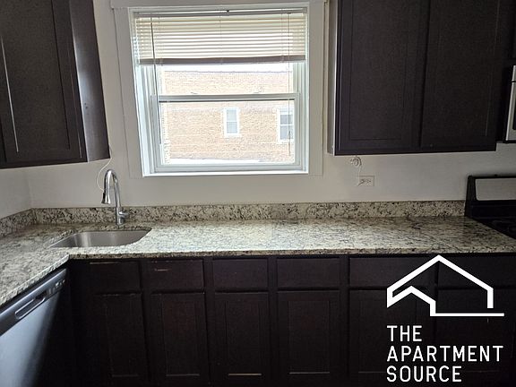 5th image of 3747 W Sunnyside Ave APT 3