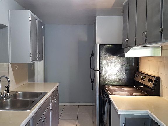3rd image of 4209 E Sandalwood Cir S