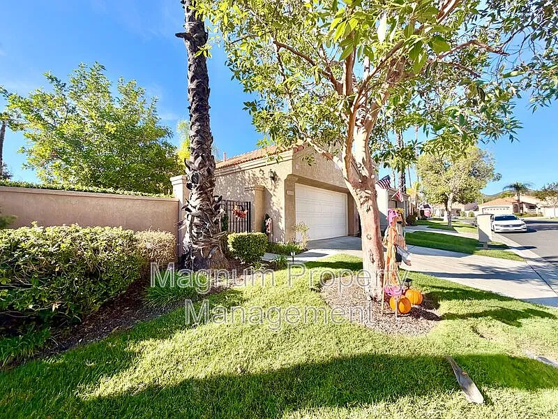2 bed, 2.0 bath, 1274 sqft, $2,799 — Photo 3