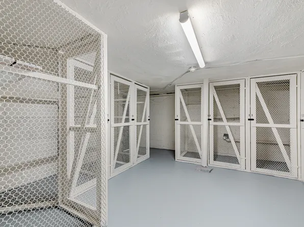 Palm Garden Apartments, 873 Boggs Ave #5e3c26382, Pittsburgh, PA 15211