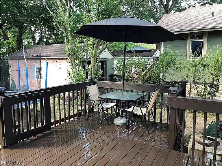 1234 Sawyer Ave — Photo 32