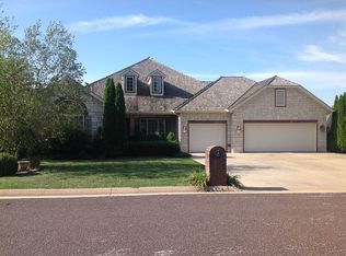 843 Wellington Ave, Monett, MO 65708