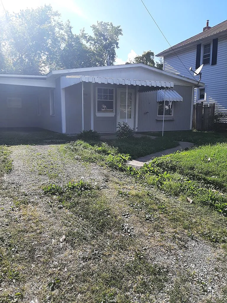 833 Russ St photo 1