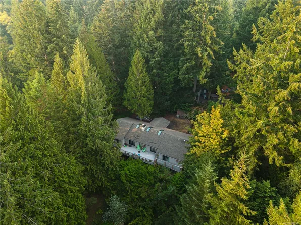2344 Damascus Rd, Shawnigan Lake, BC V0R 2W1