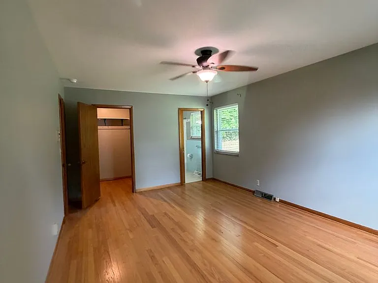 942 Margaret Dr — Photo 36