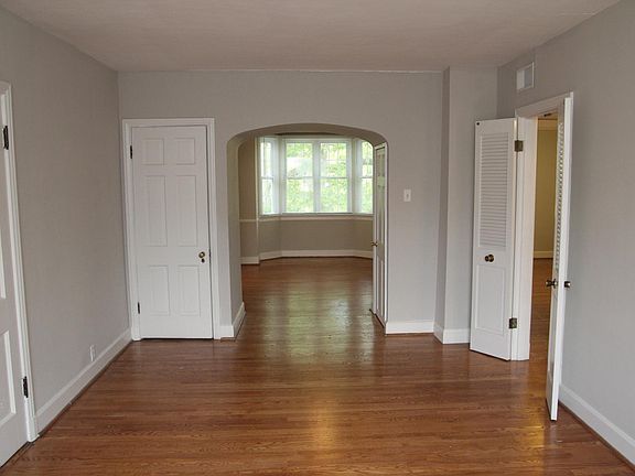 3rd image of 7754 Kingsbury Blvd APT 3N