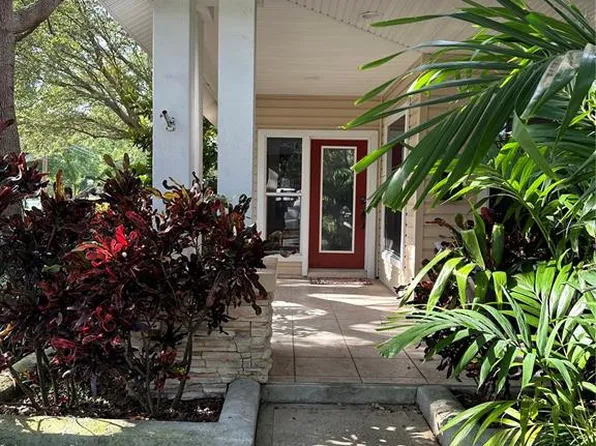 1401 5th St N, Saint Petersburg, FL 33704