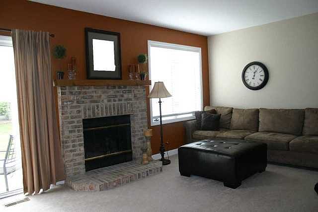 1st image of 1208 S Parkside Dr