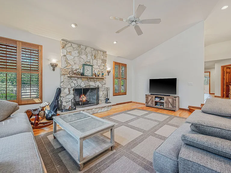 6 Bay Dr — Photo 6