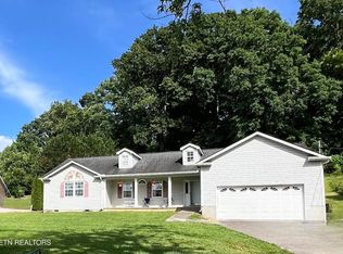 118 Hoskins Ln, Clinton, TN 37716