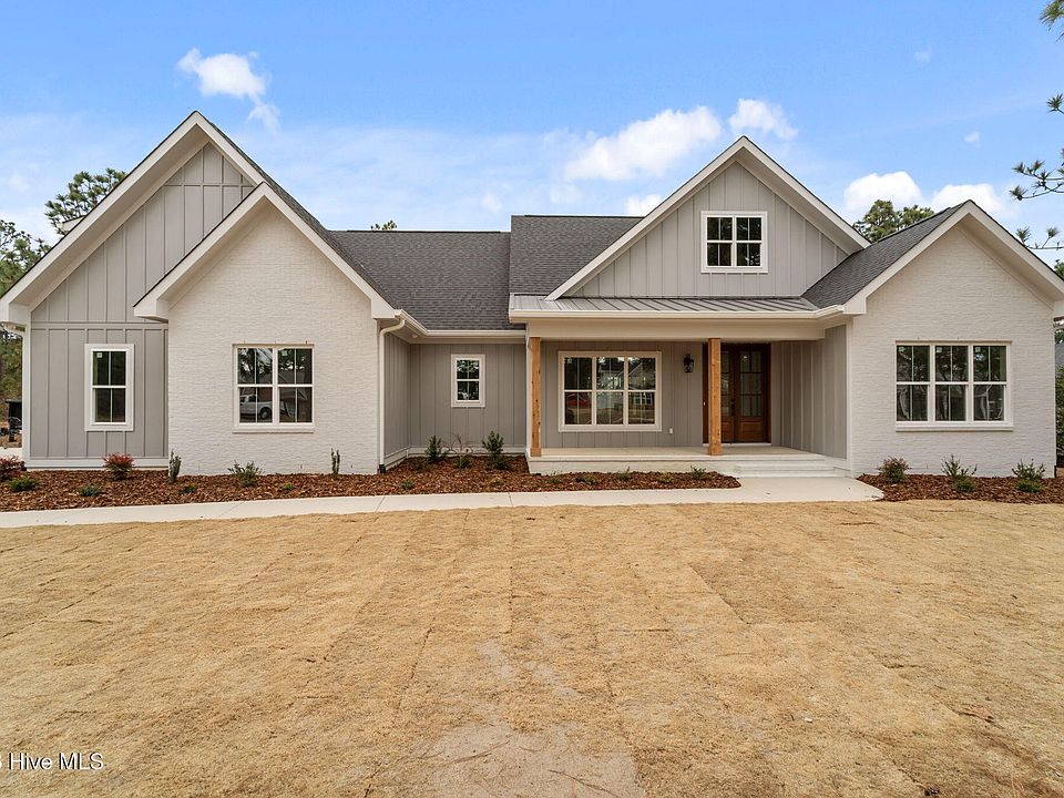 1st image of 204 Longleaf Drive