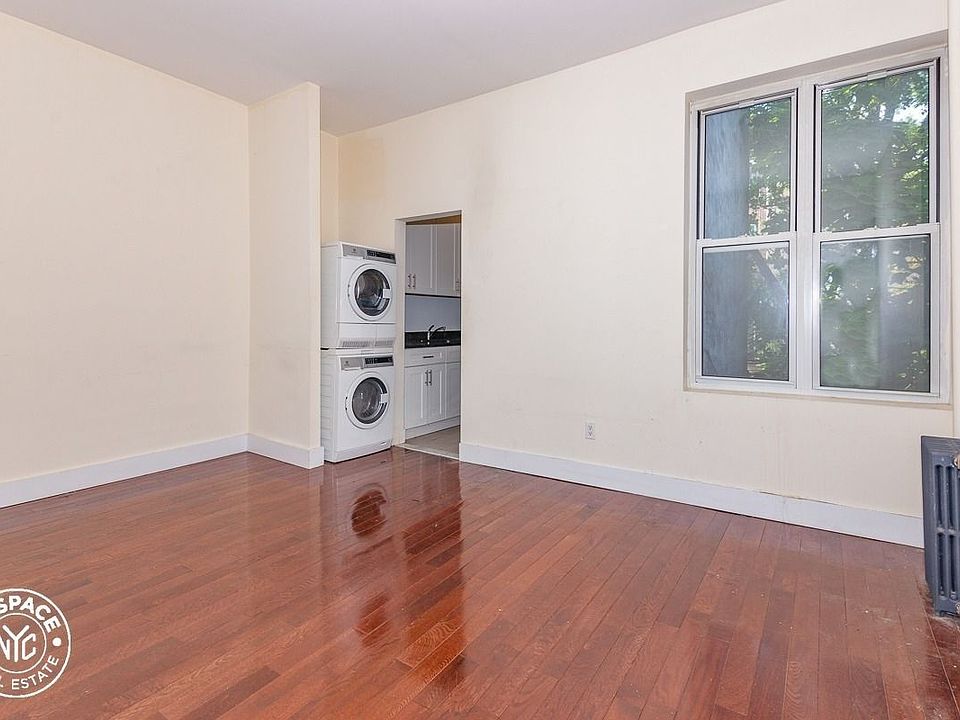 1st image of 475 Hancock St #1E