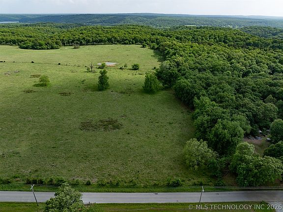 4th image of 10464 E 420th Rd
