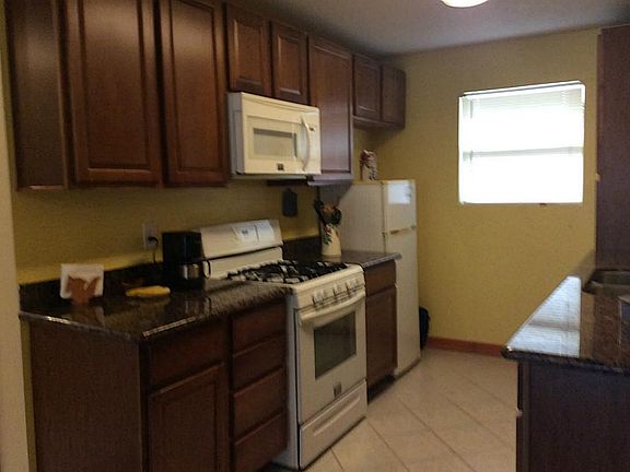 3rd image of 10742 Parkland Woods Dr