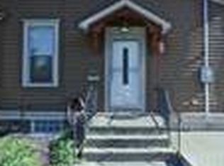 607 9th St, New Brighton, PA 15010