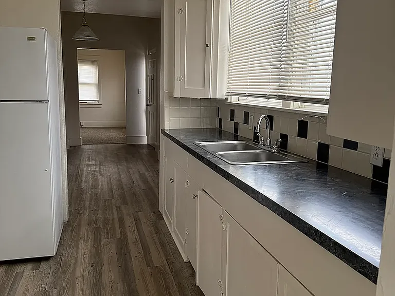 106 Davis Ave #101 — Photo 9