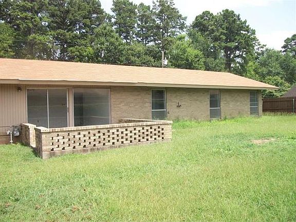 4th image of 208 Sherry Dr