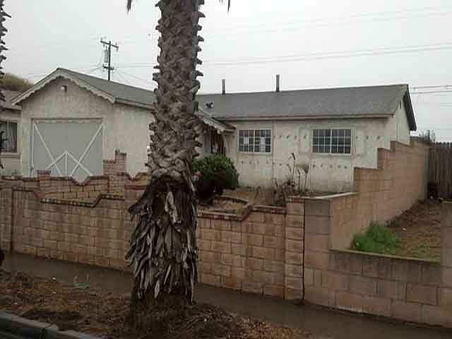 1st image of 4484 Holly St