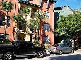 2nd image of 2331 W Horatio St Unit 634