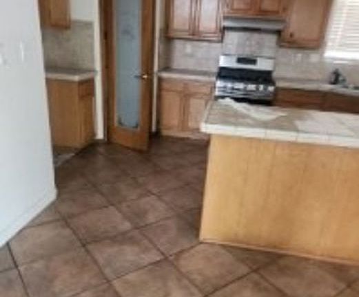 4th image of 14830 Redwood St