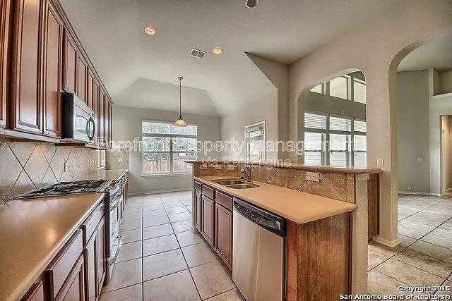 4319 Albert Martin — Photo 8