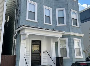 211 W 8th St, Boston, MA 02127