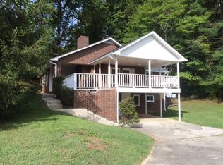 38 Fox St, Murphy, NC 28906